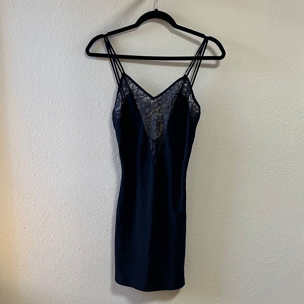 Victoria's Secret Midnight Black Lace Night Wear size small